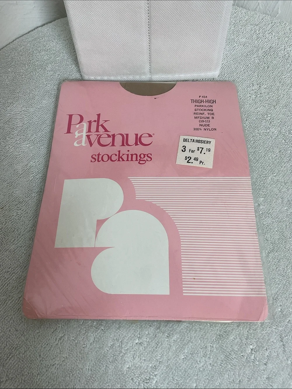 Vintage Park Avenue Thigh High Stockings Nude 100% Nylon Medium 10-11 NWOT